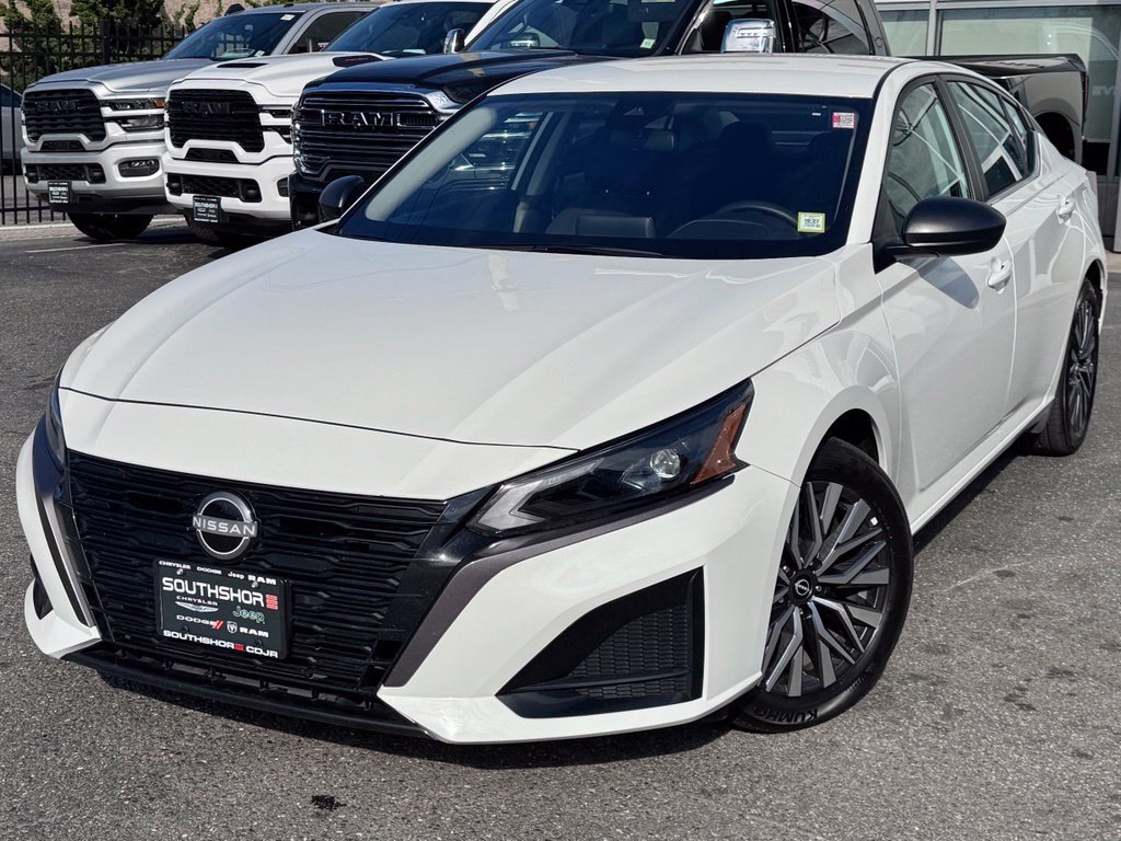 Used 2026 Nissan Altima 2.5 SV FWD image 3