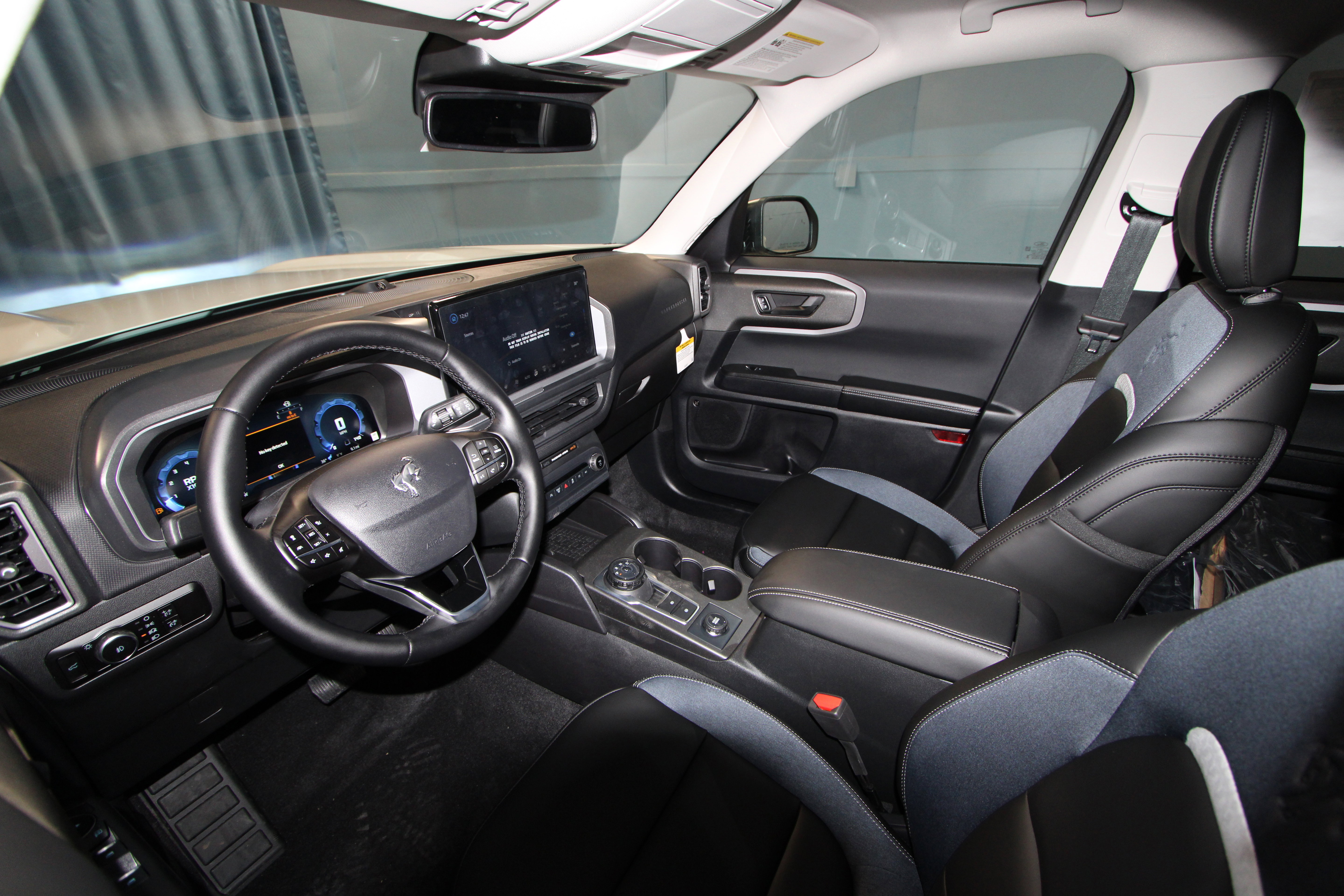New 2025 Ford Bronco Sport Outer Banks w/ Outer Banks Tech Package+ AWD/4WD image 2