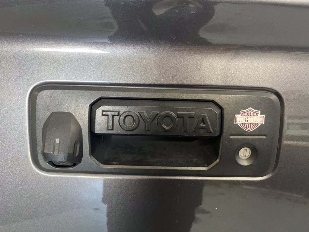 Used 2018 Toyota Tundra SR5 w/ SR5 Upgrade Package AWD/4WD image 48