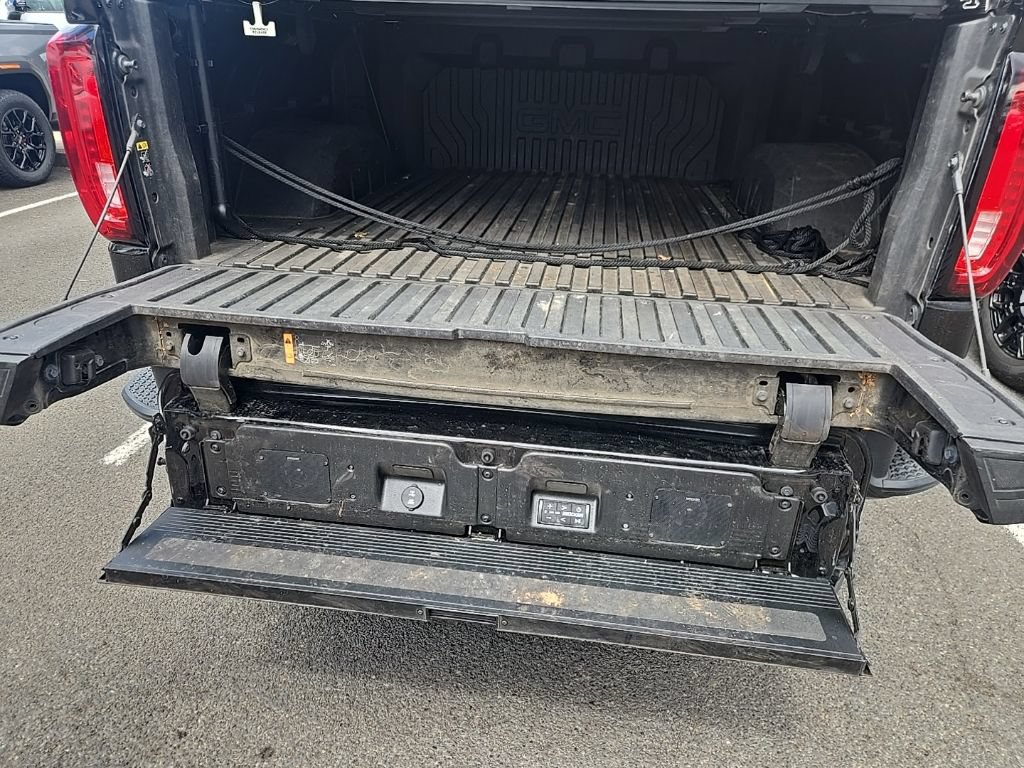 Used 2021 GMC Sierra 1500 AT4 w/ AT4 Value Package AWD/4WD image 11