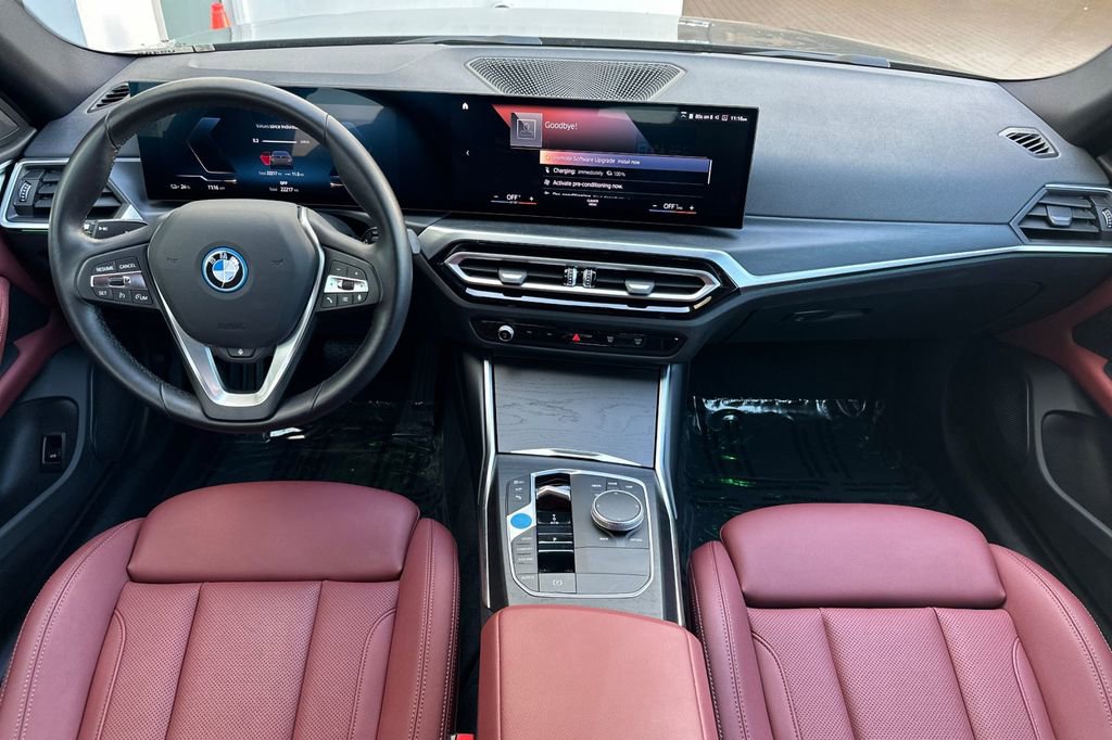 Used 2023 BMW i4 eDrive35 w/ Premium Package RWD image 14