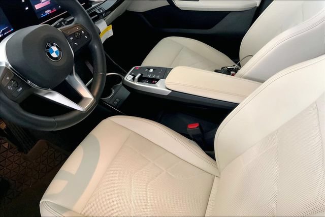 Used 2026 BMW X1 xDrive28i AWD/4WD image 8