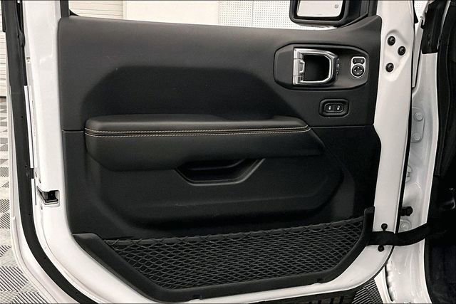 Used 2025 Jeep Wrangler Unlimited Sahara w/ Safety Group image 22