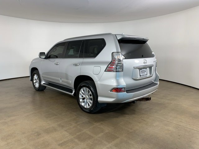 Used 2014 Lexus GX 460 image 37