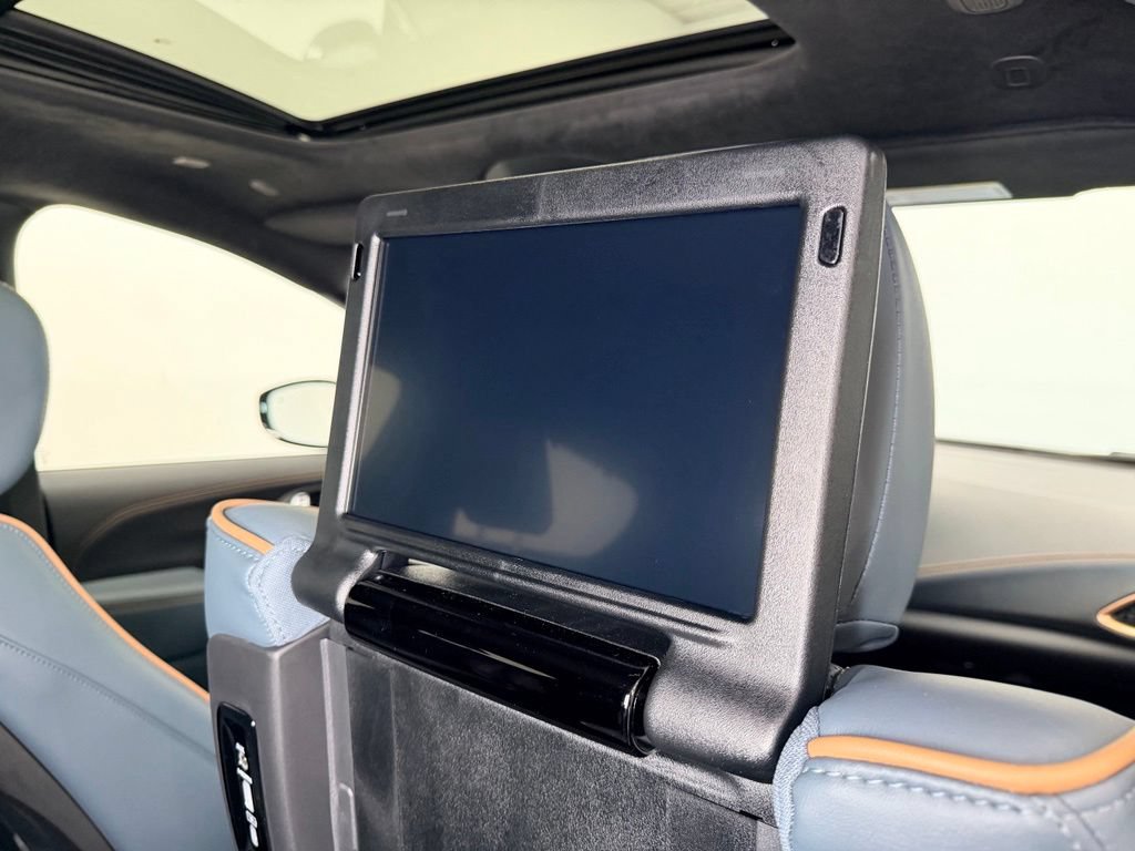 New 2027 Chrysler Pacifica Pinnacle AWD/4WD image 13