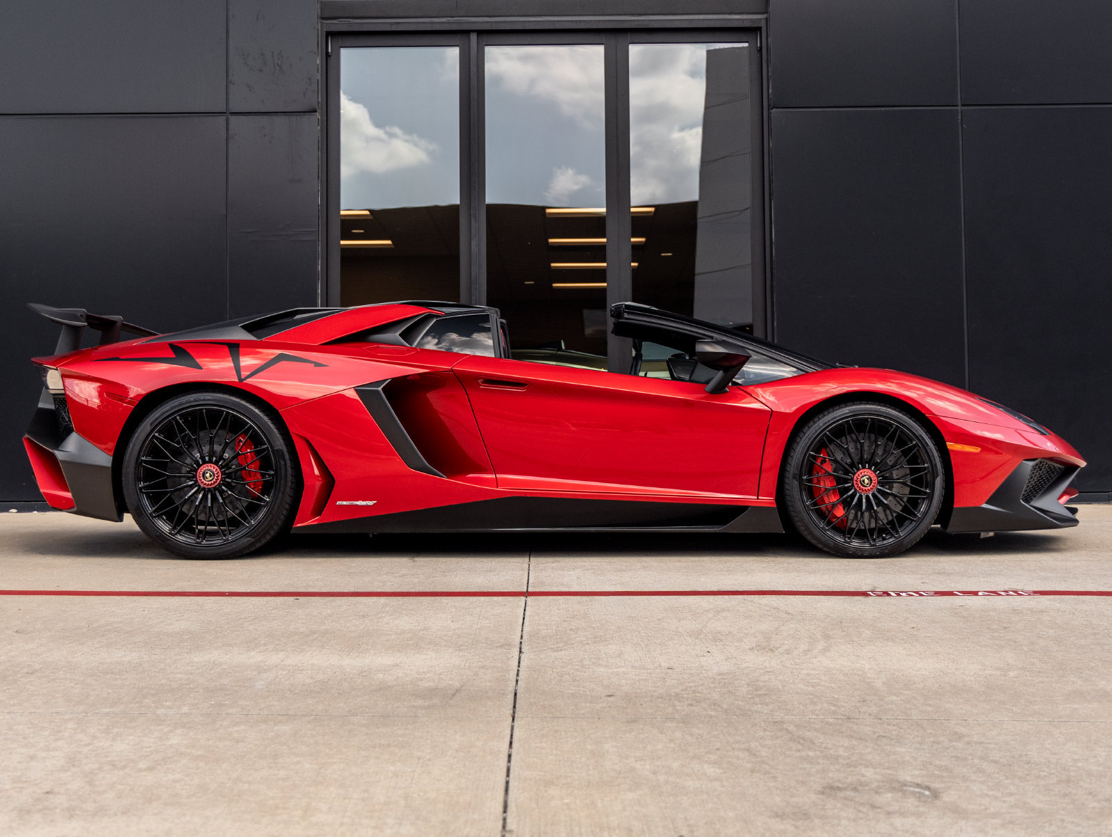 Used 2017 Lamborghini Aventador LP 750-4 Superveloce AWD/4WD image 11