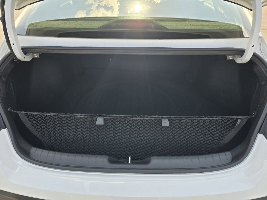 Used 2025 Hyundai Elantra Sport image 25