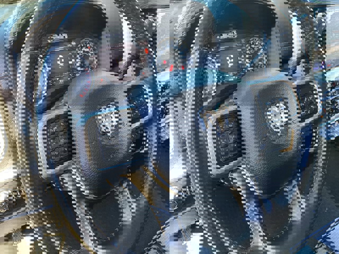 Used 2019 RAM 2500 Laramie image 14