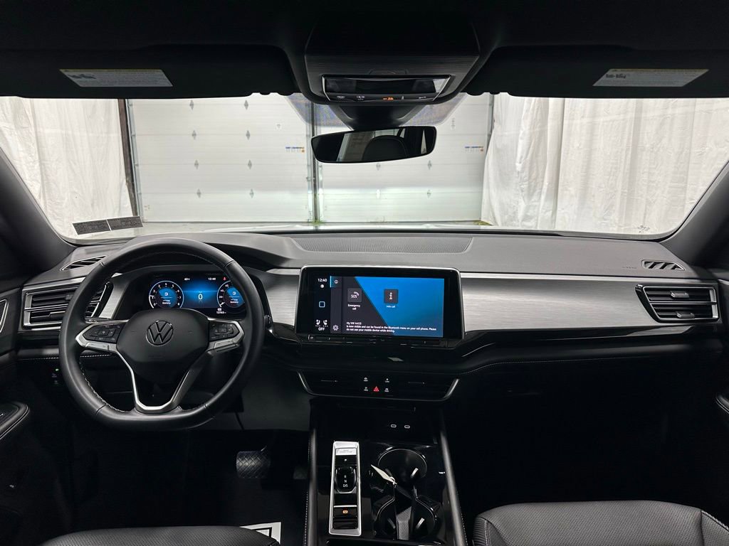 Used 2025 Volkswagen Atlas Cross Sport SE image 39