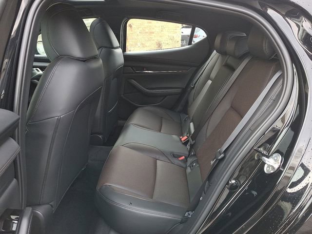New 2026 MAZDA MAZDA3 Hatchback w/Premium Plus Pkg image 11