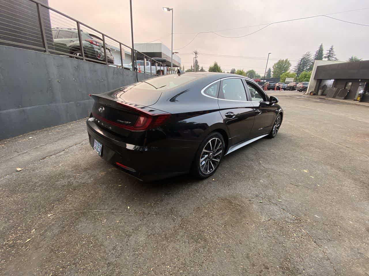 Used 2022 Hyundai Sonata Limited FWD image 6