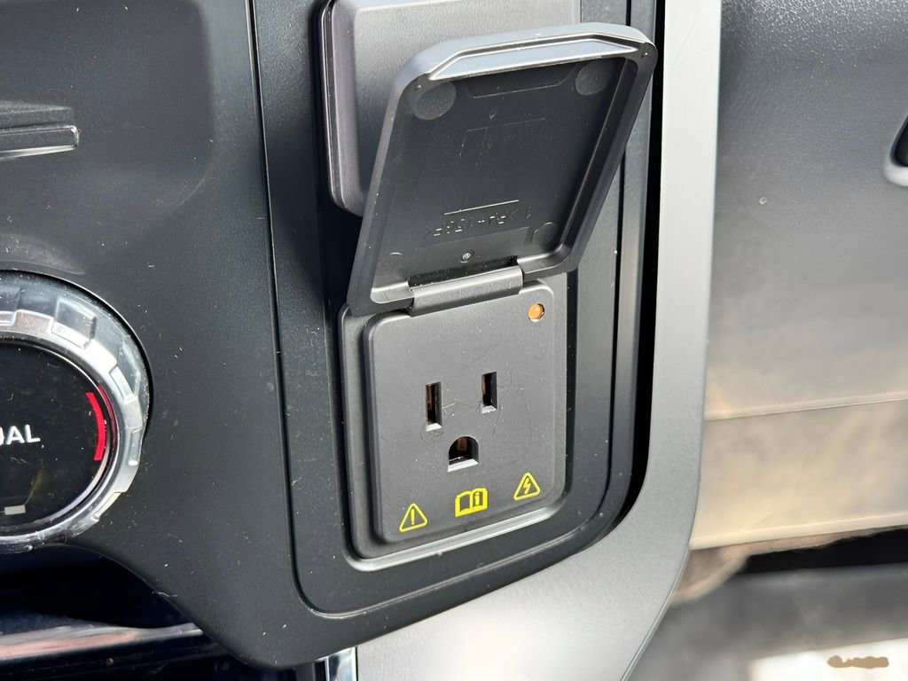 Used 2022 Ford F150 Lariat w/ Equipment Group 502A High image 19