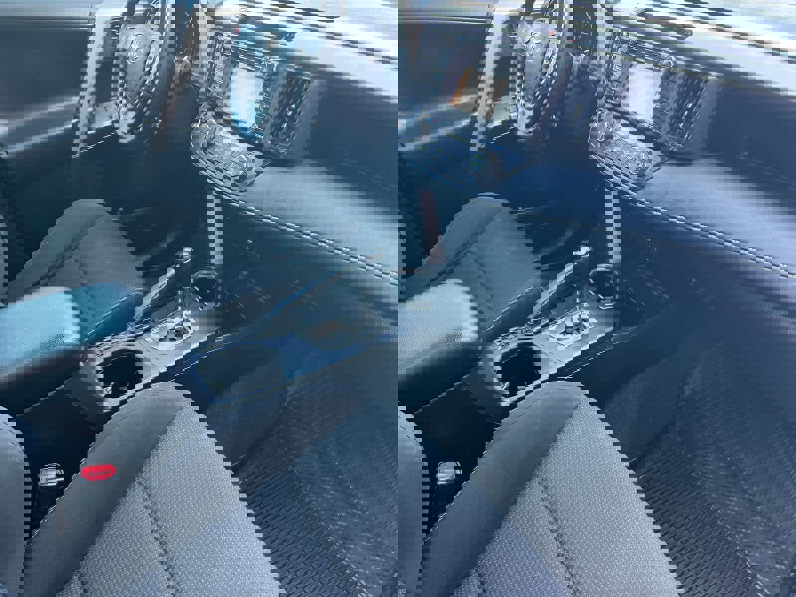 Used 2018 Toyota RAV4 XLE image 16