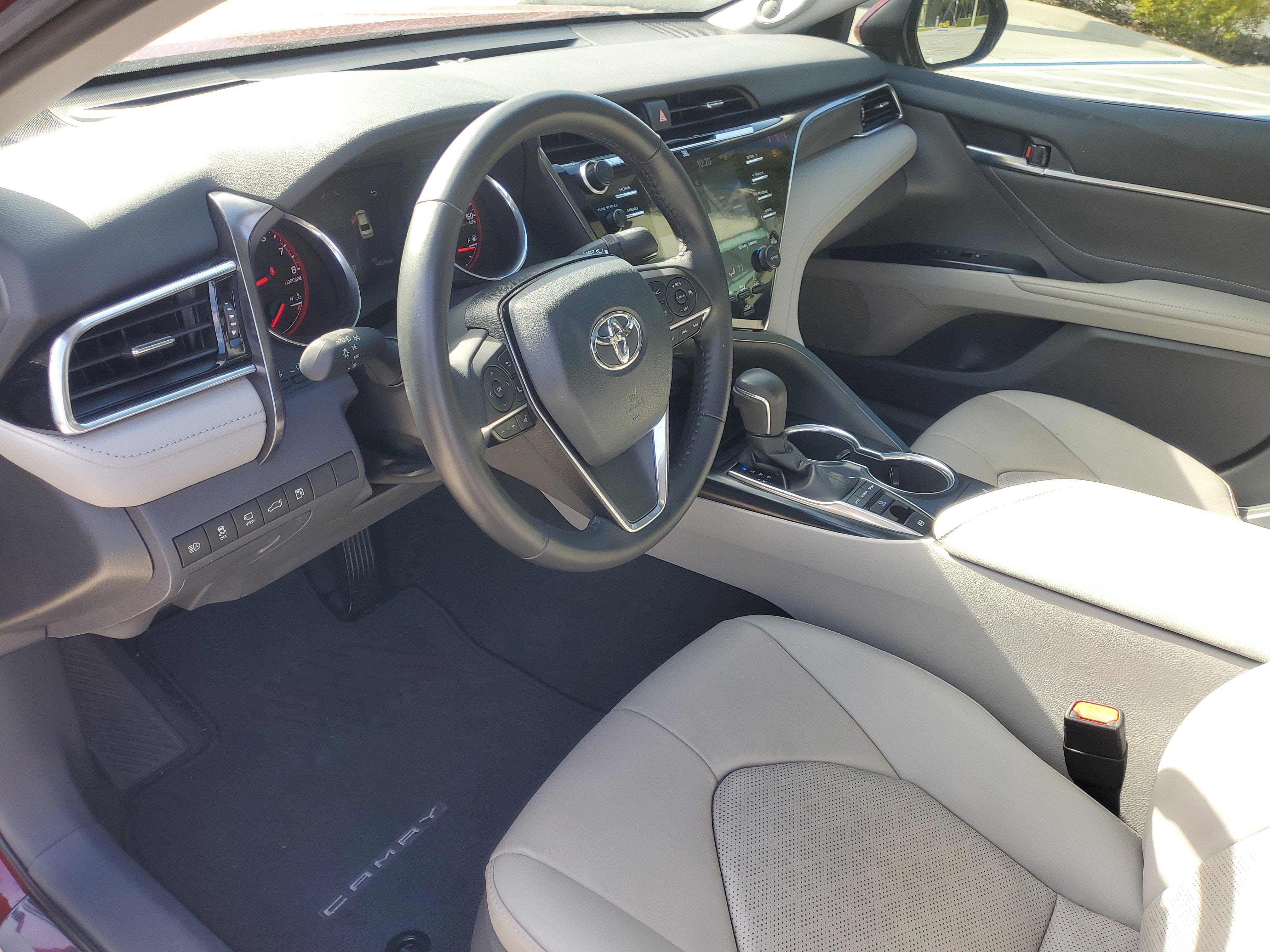 Used 2018 Toyota Camry XSE w/ Driver Assist Package image 19