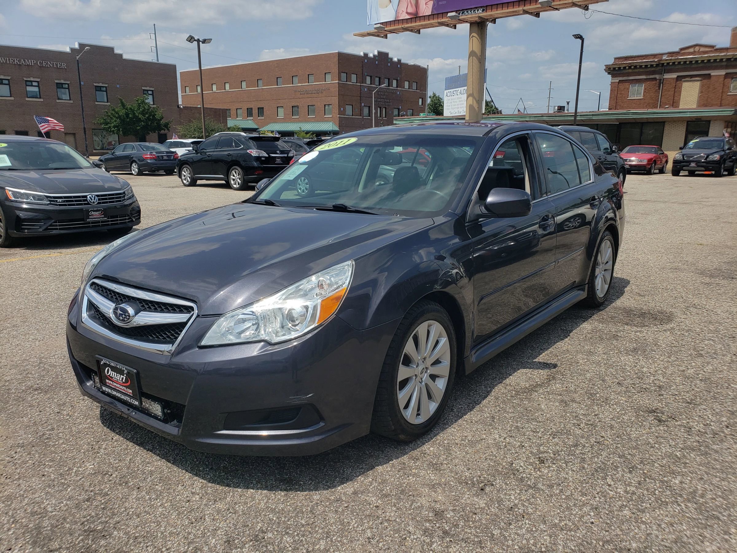 Used 2011 Subaru Legacy 3.6R Limited AWD/4WD image 4