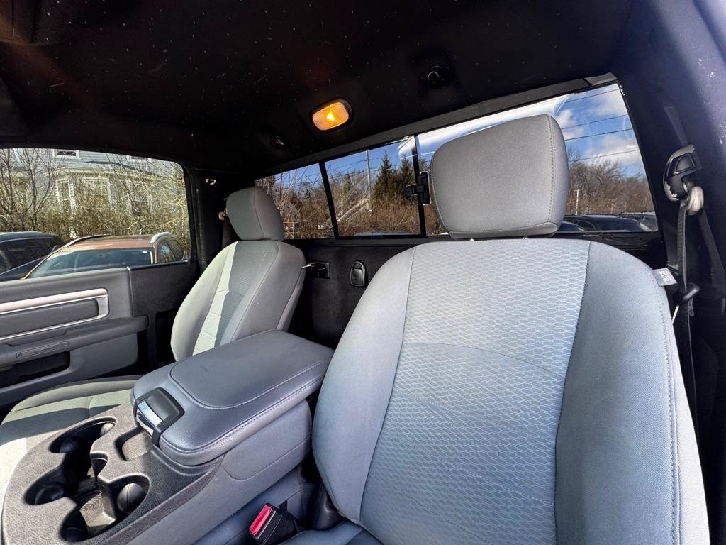 Used 2017 RAM 1500 Express w/ Black Ram 1500 Express Group AWD/4WD image 9