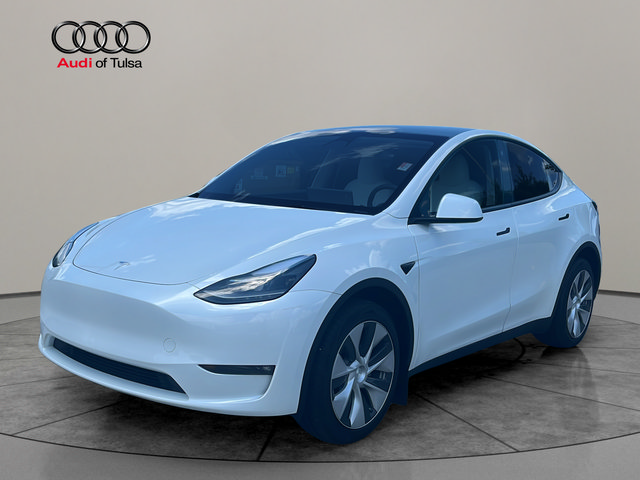 Used 2023 Tesla Model Y Long Range AWD/4WD image 3