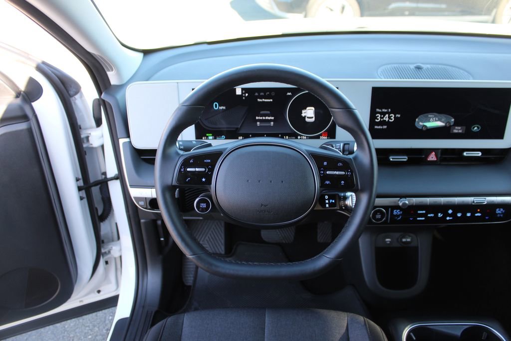 Used 2024 Hyundai Ioniq 5 SEL image 18