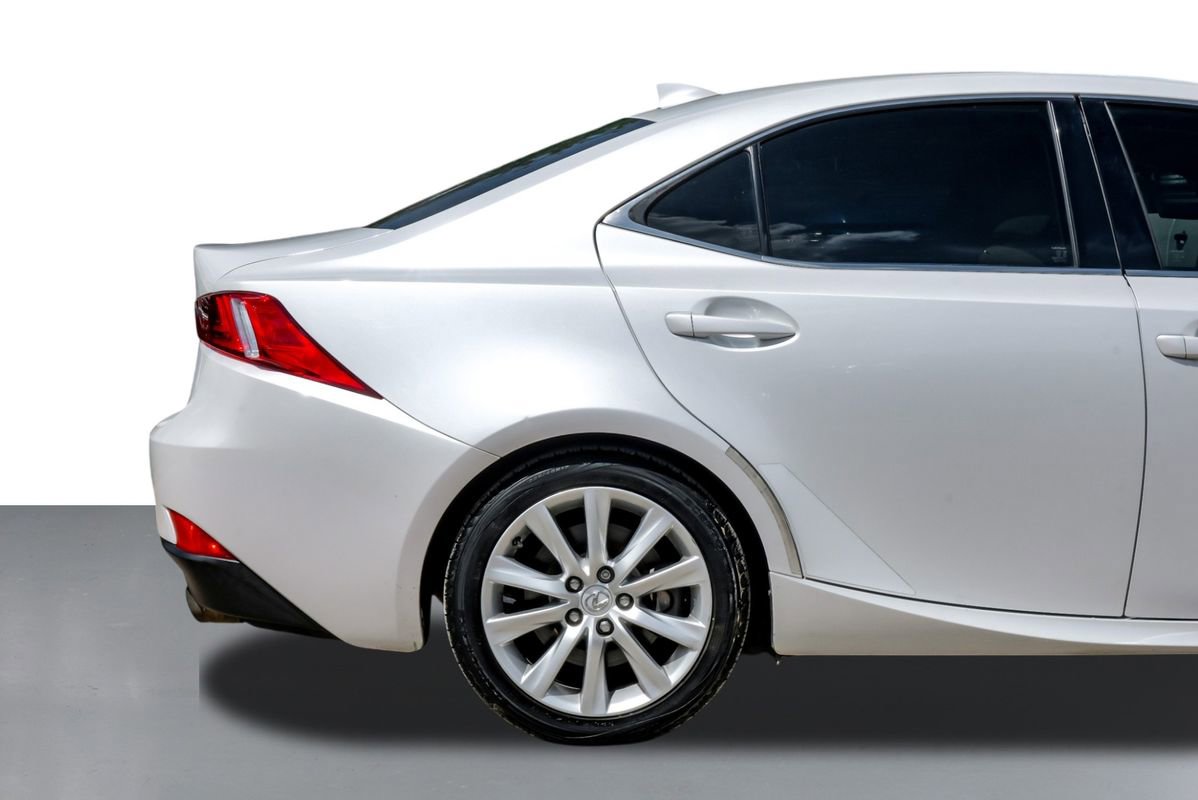 Used 2016 Lexus IS 200t RWD image 6