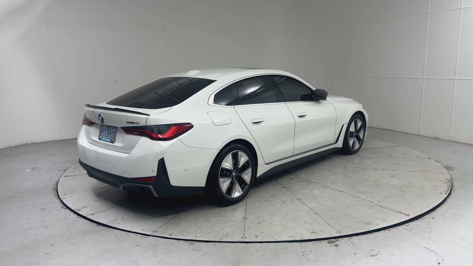 Certified 2023 BMW i4 eDrive40 RWD image 2
