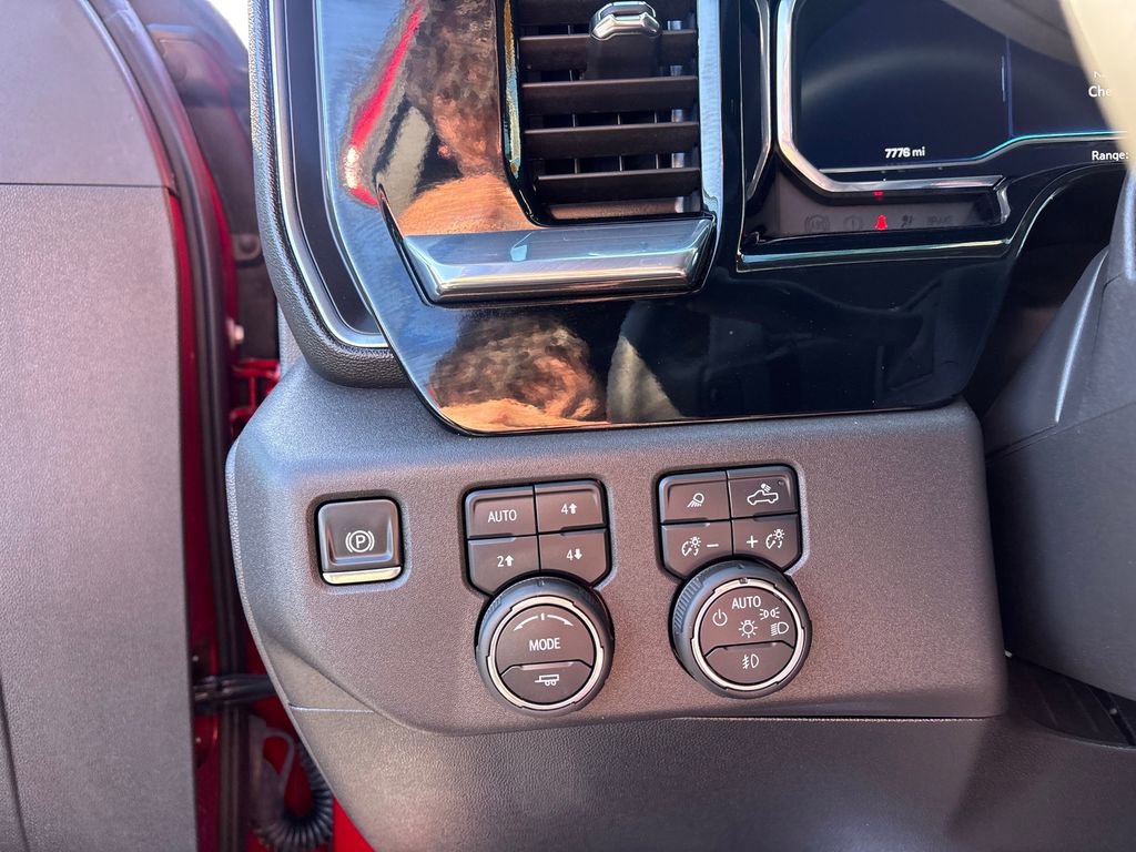 Certified 2025 Chevrolet Silverado 1500 LTZ w/ Z71 Off-Road Package image 20