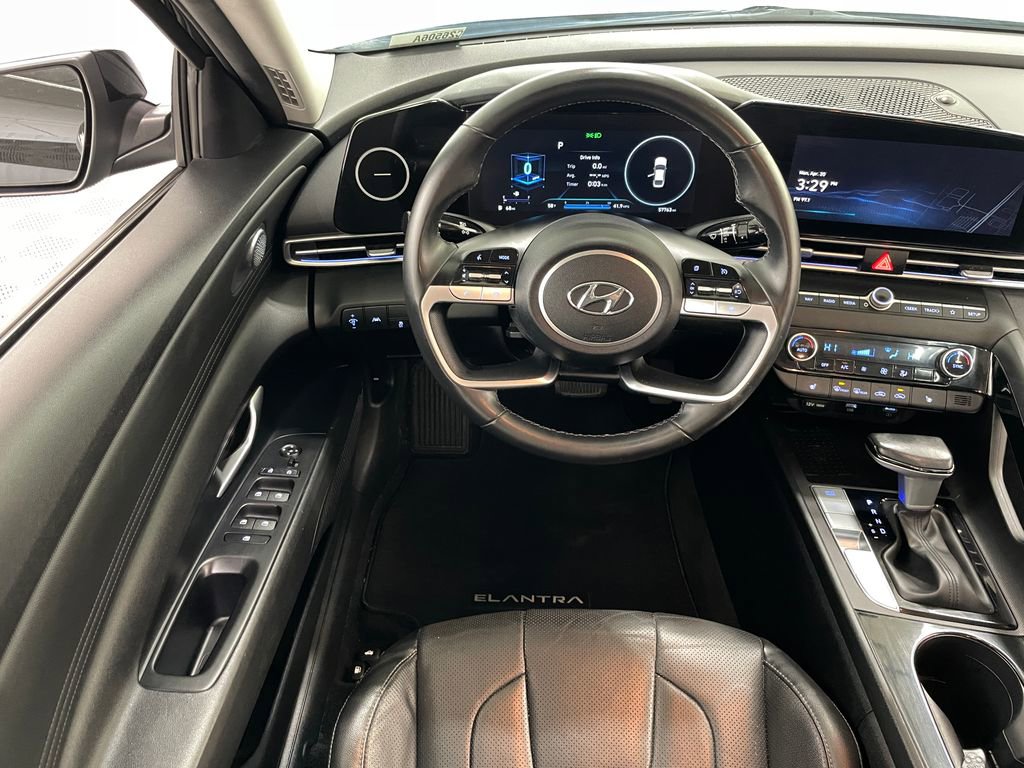 Used 2023 Hyundai Elantra Limited w/ Preferred Accessory Package FWD image 20