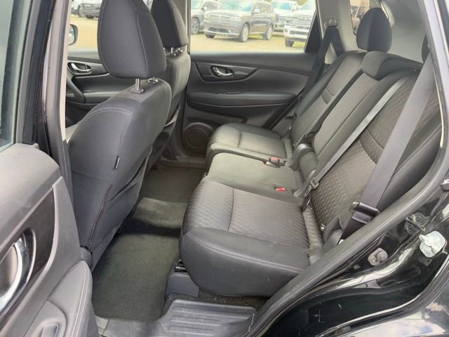 Used 2018 Nissan Rogue S image 14