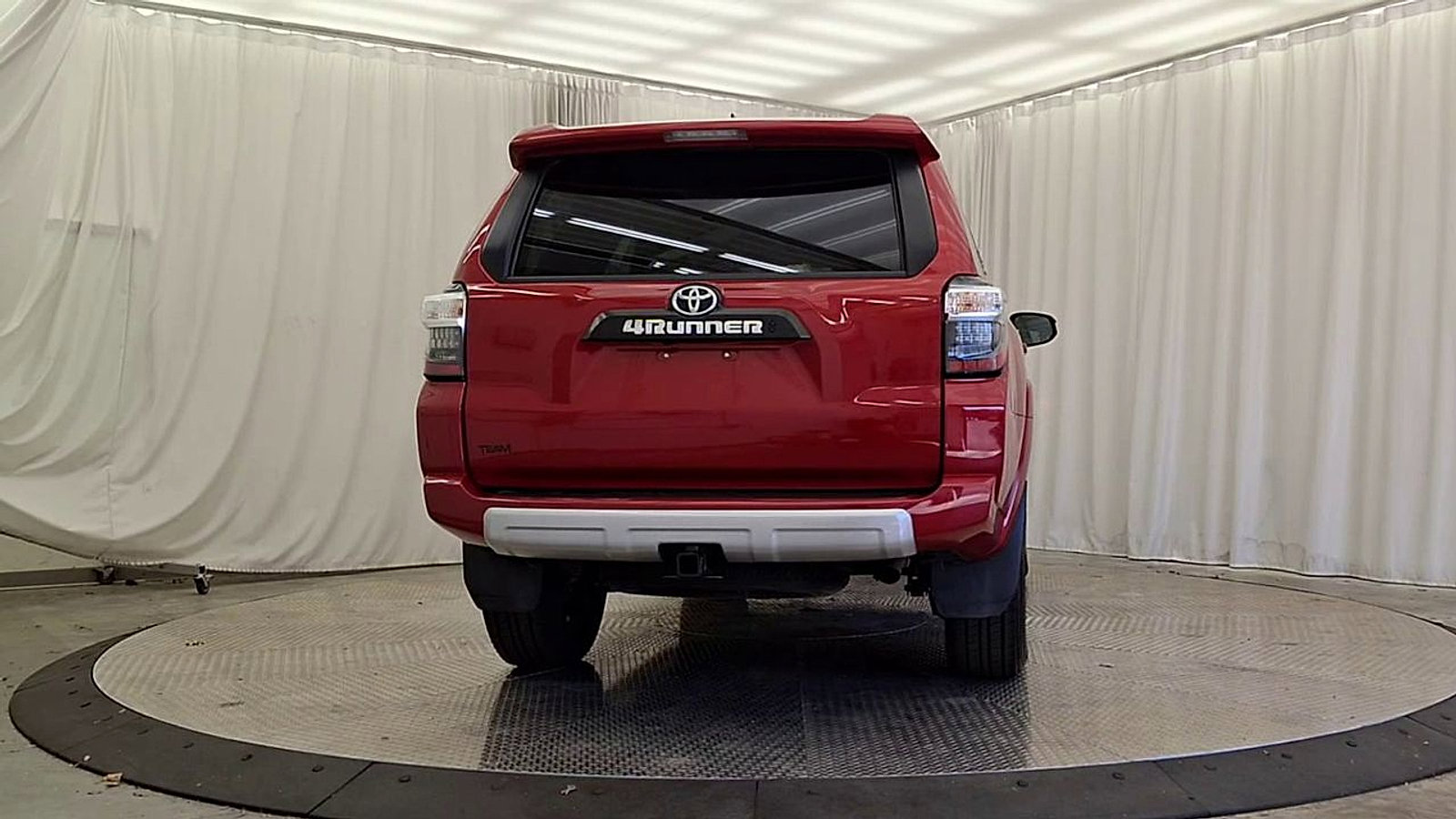 Certified 2024 Toyota 4Runner TRD Off-Road AWD/4WD image 8