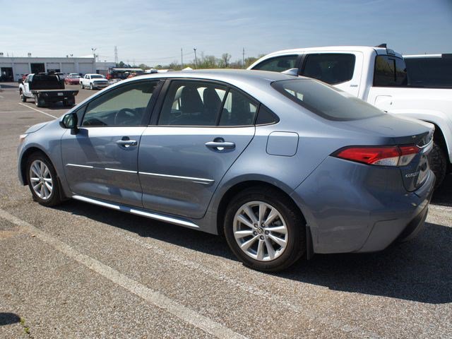 Used 2023 Toyota Corolla LE w/ LE Premium Package FWD image 6