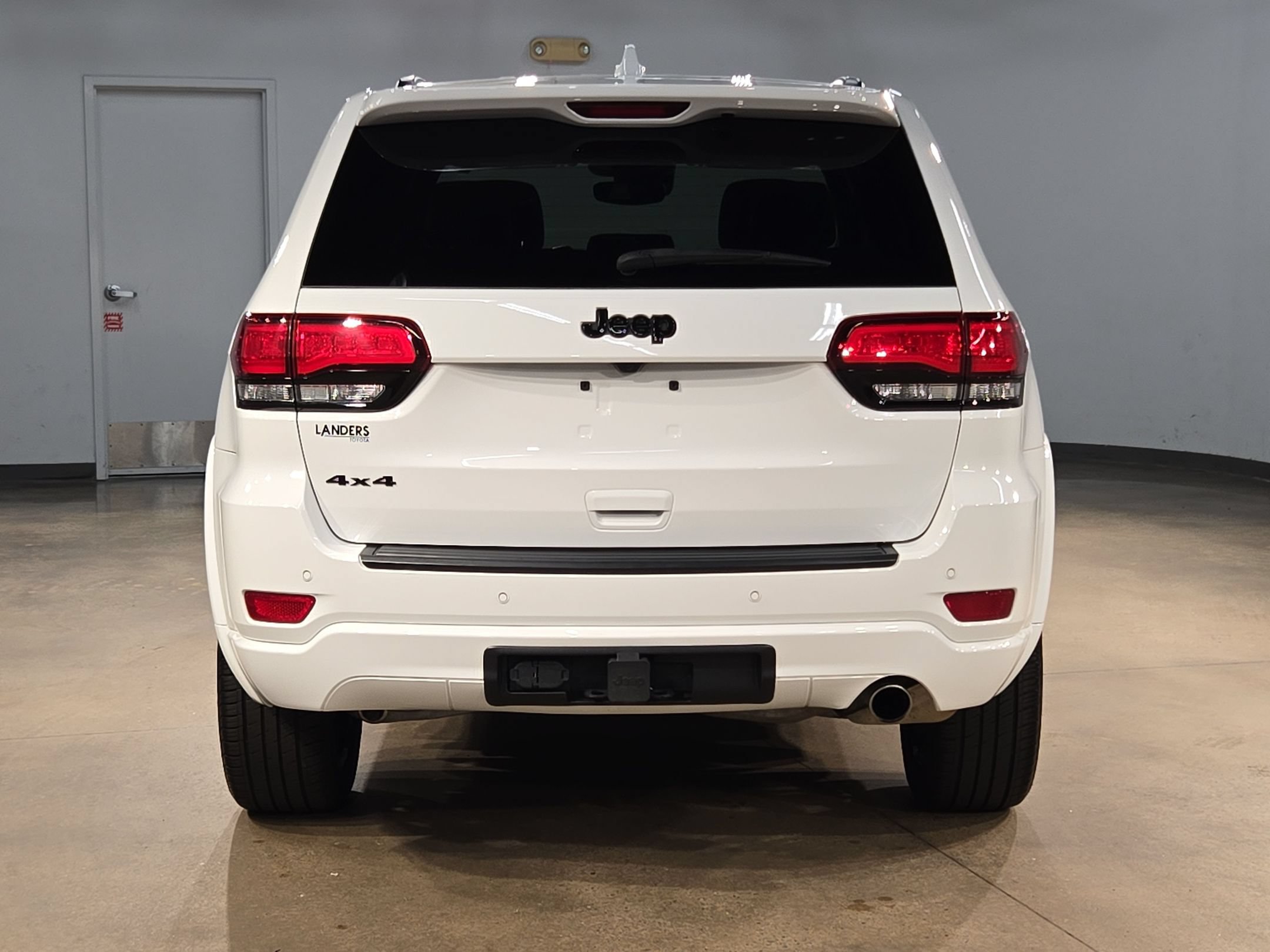 Used 2022 Jeep Grand Cherokee Laredo X AWD/4WD image 6
