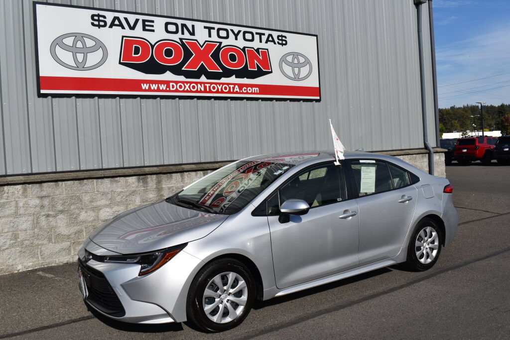 Certified 2026 Toyota Corolla LE FWD image 1