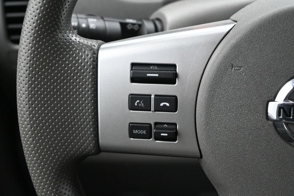 Used 2020 Nissan Frontier SV w/ Midnight Edition Floor Mats AWD/4WD image 7