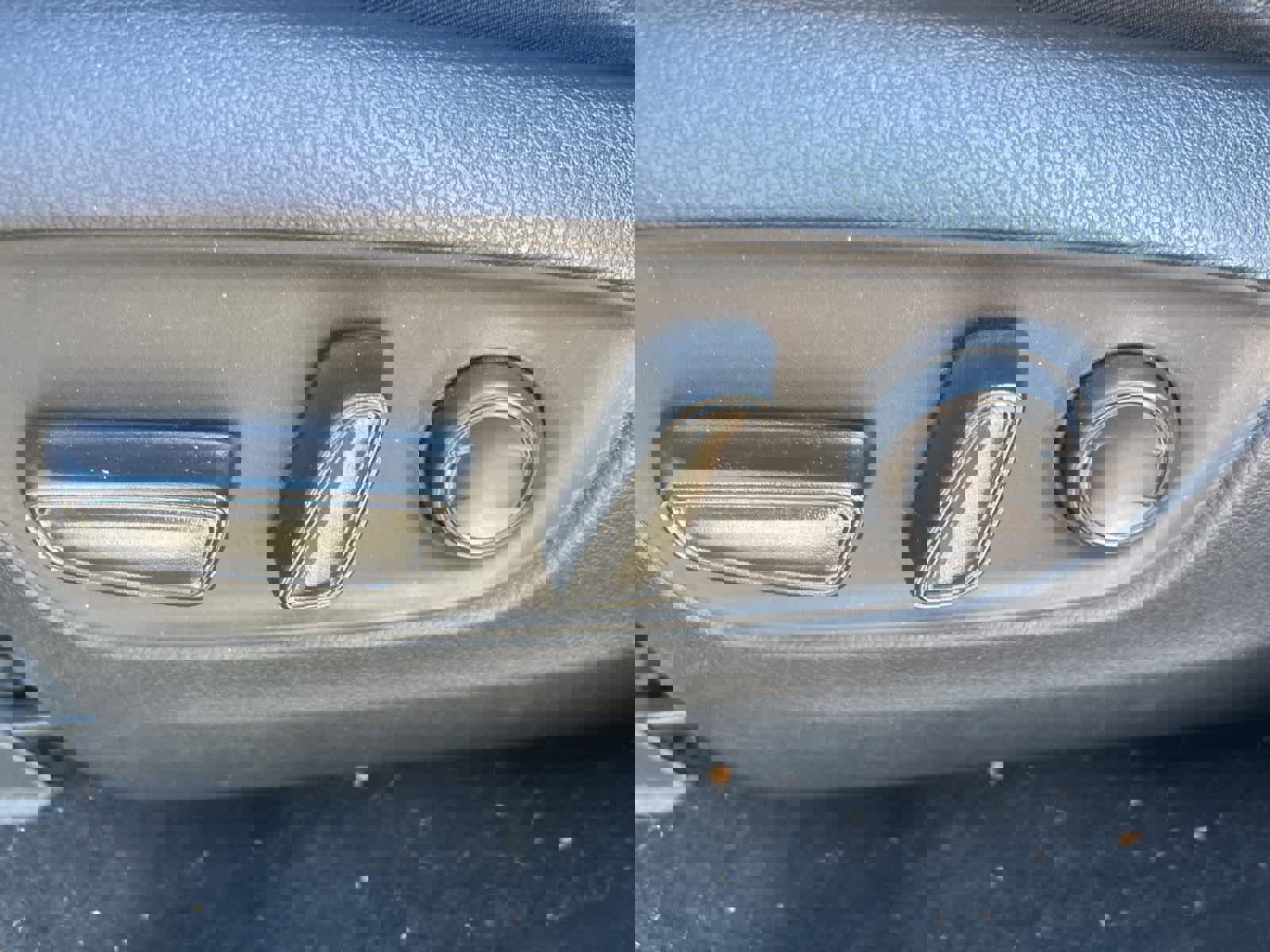 Used 2022 Toyota RAV4 XLE w/ Convenience Package image 30