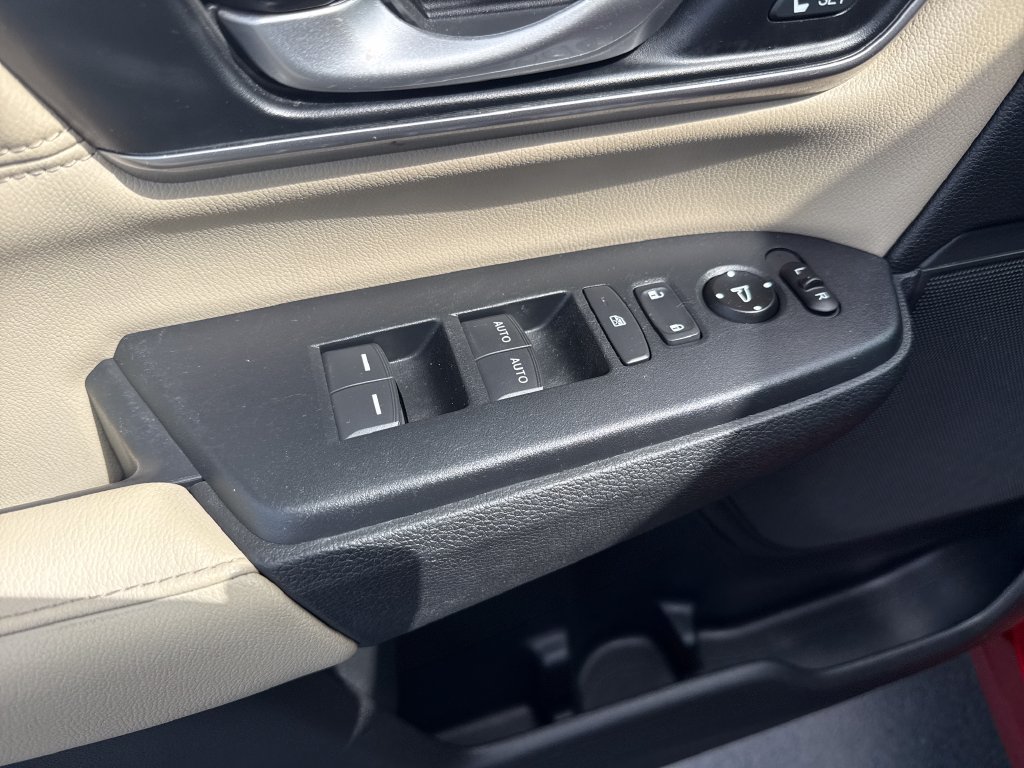 Used 2019 Honda CR-V Touring image 10