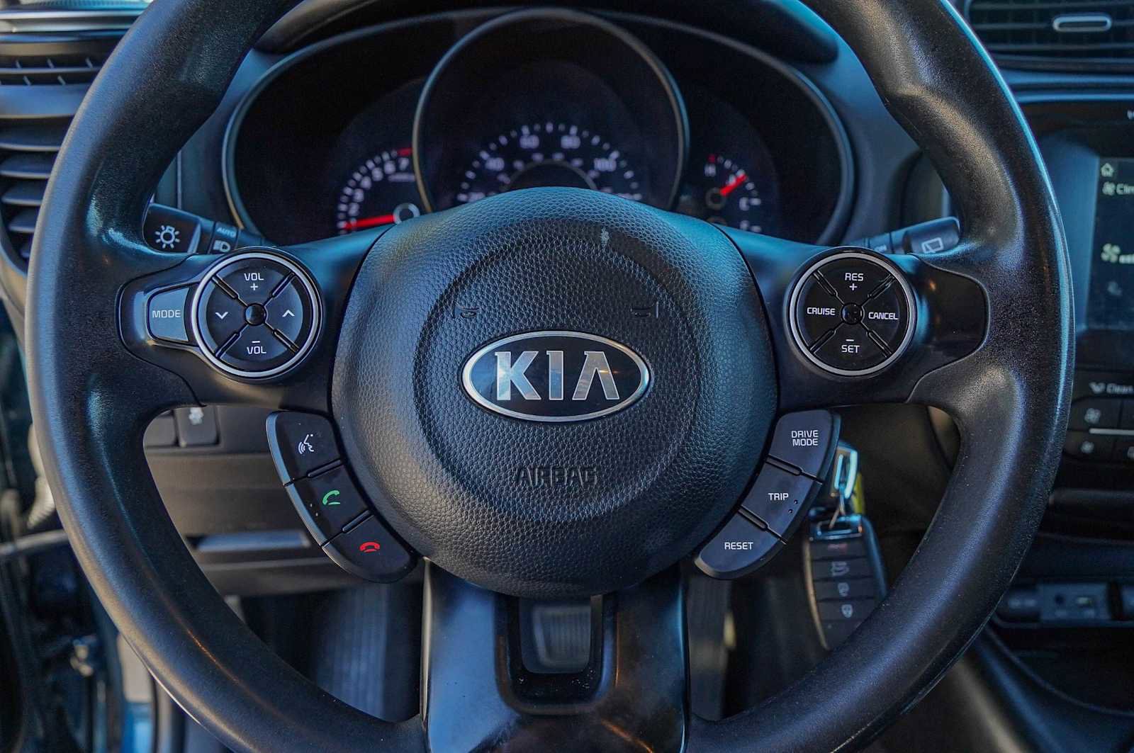 Used 2018 Kia Soul + image 12