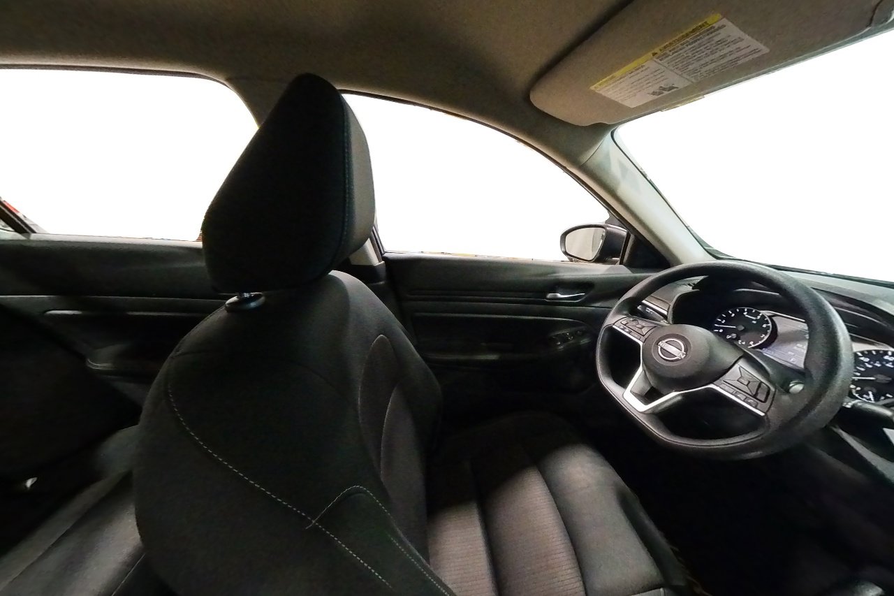 Used 2024 Nissan Altima 2.5 SV image 40