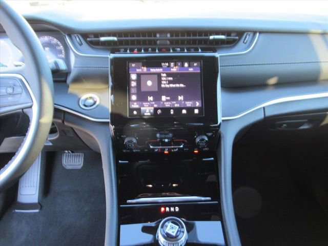 New 2025 Jeep Grand Cherokee Laredo image 20