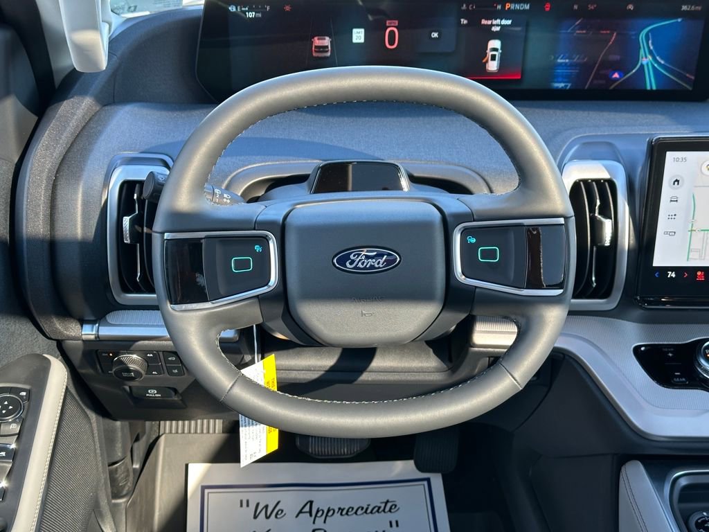 New 2025 Ford Expedition Active image 7