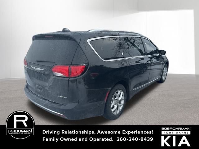 Used 2020 Chrysler Pacifica Limited image 4