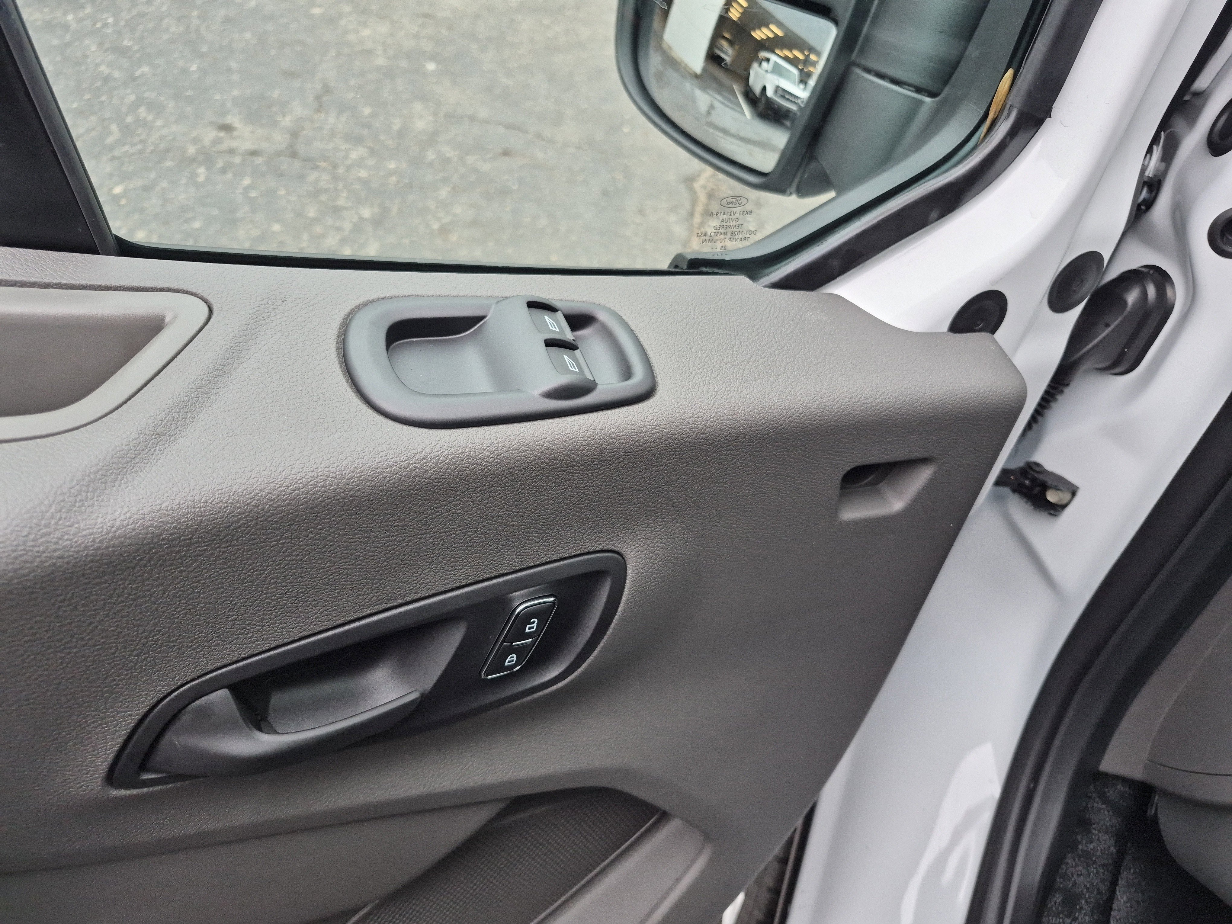 New 2026 Ford Transit 250 148 Medium Roof w/ Load Area Protection Package image 16