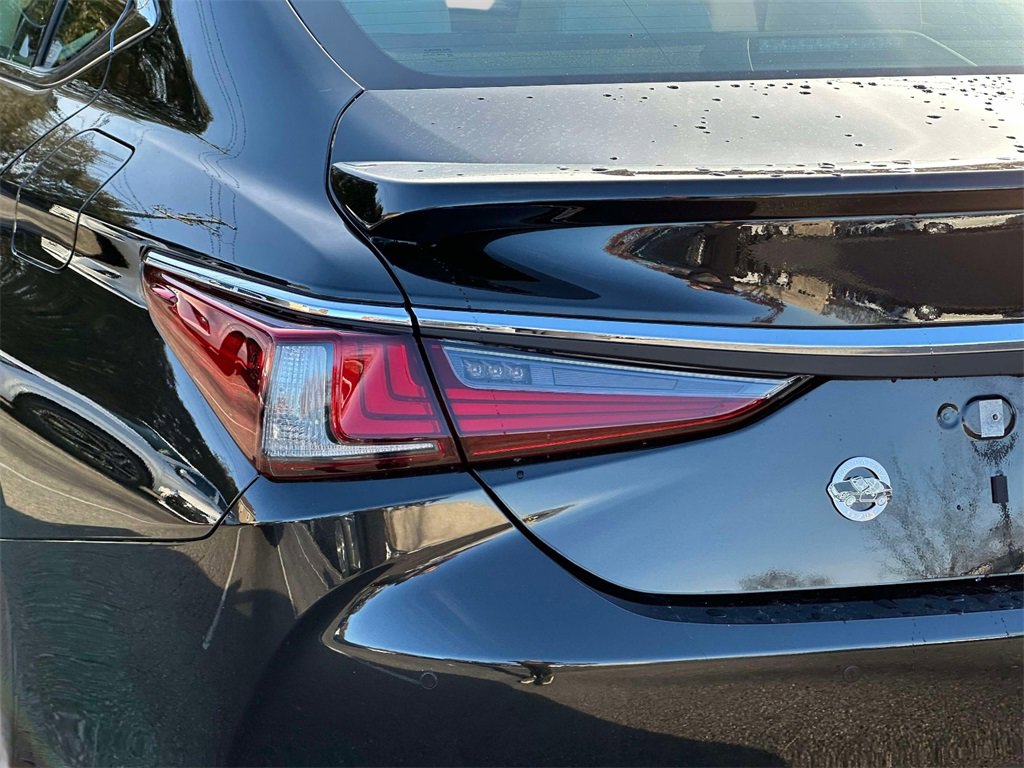 New 2025 Lexus ES 350 w/ Premium Package image 11