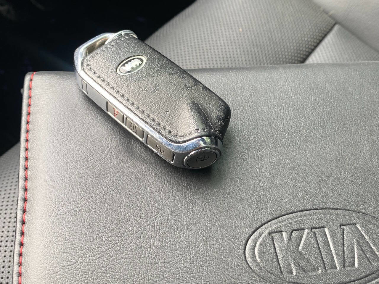 Used 2020 Kia Stinger GT1 AWD/4WD image 21