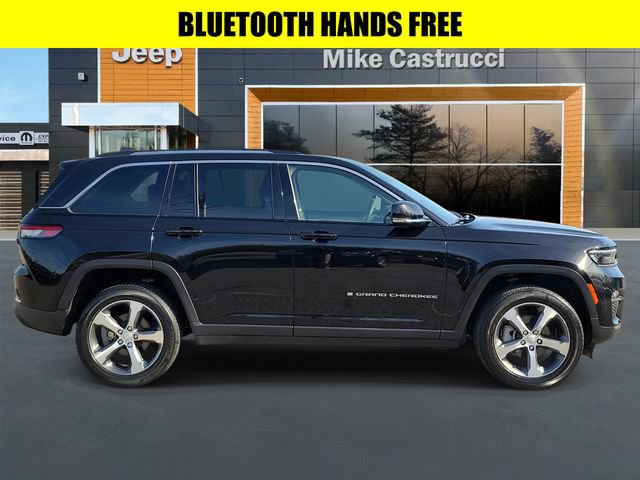 Used 2023 Jeep Grand Cherokee Limited AWD/4WD image 3