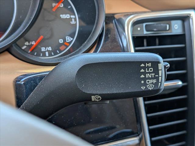 Used 2015 Porsche Panamera 4 image 10