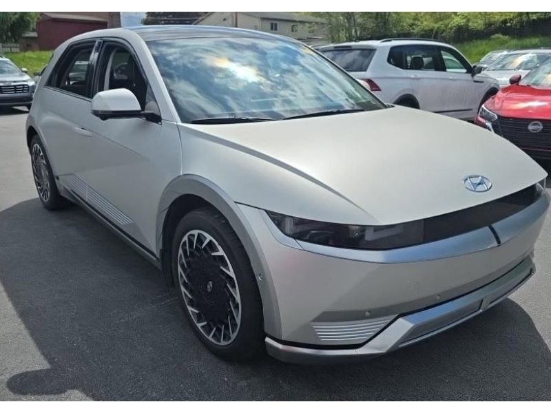 Used 2024 Hyundai Ioniq 5 Limited AWD/4WD image 2