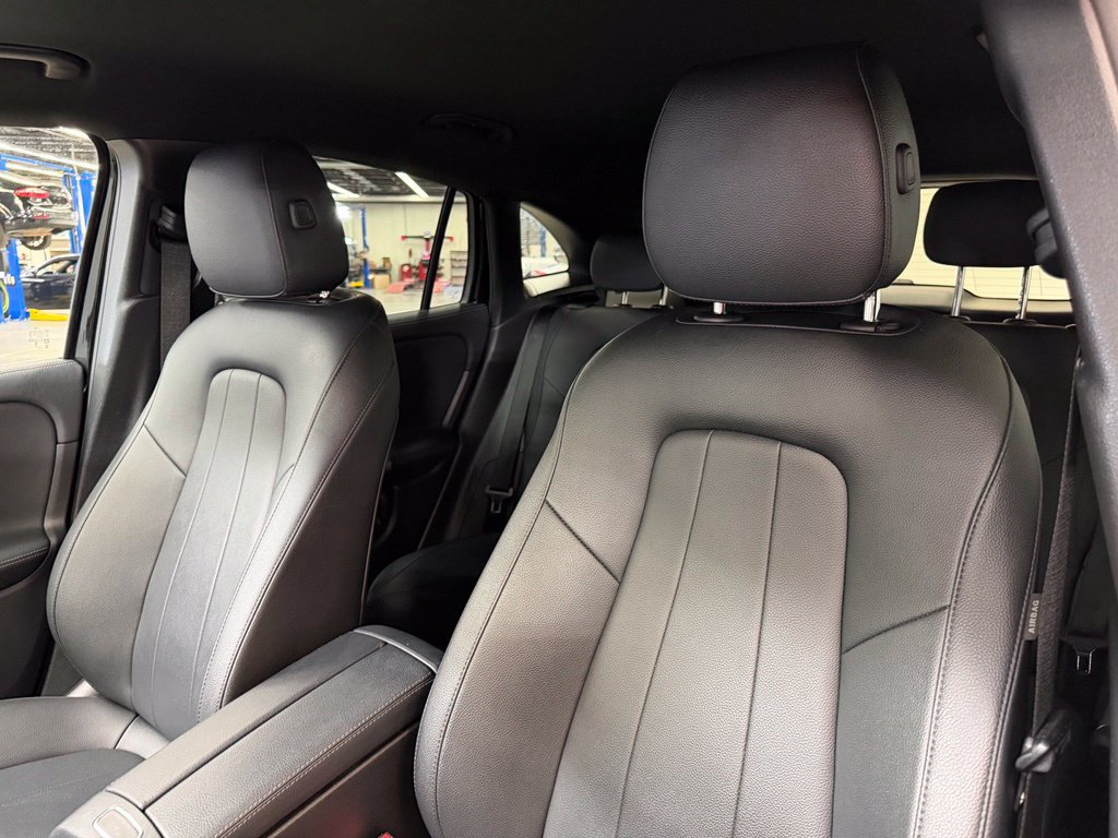Used 2025 Mercedes-Benz GLA 250 image 21