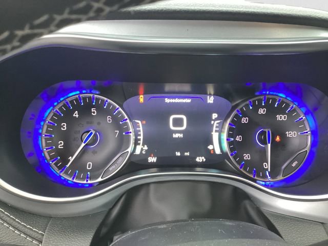 New 2026 Chrysler Pacifica Limited image 16