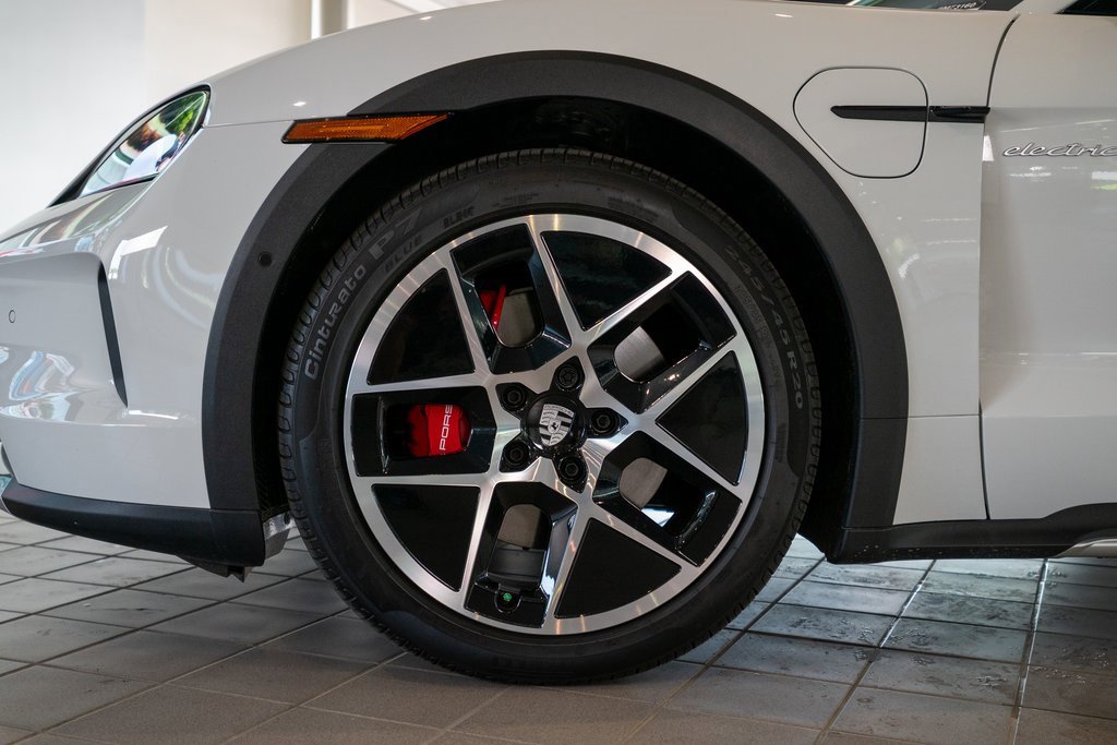 New 2025 Porsche Taycan 4S image 11