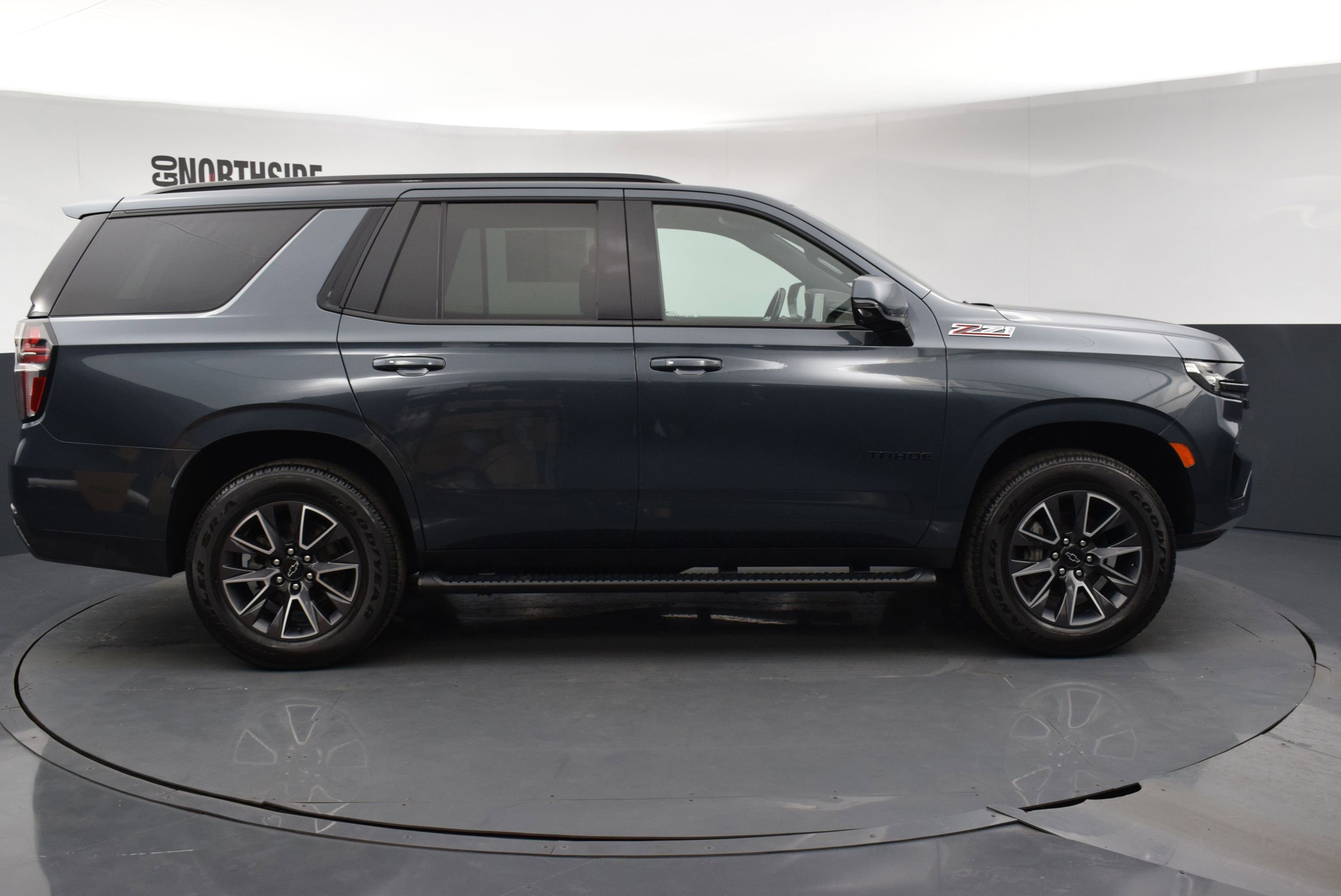 Used 2021 Chevrolet Tahoe Z71 w/ Z71 Signature Package AWD/4WD image 5