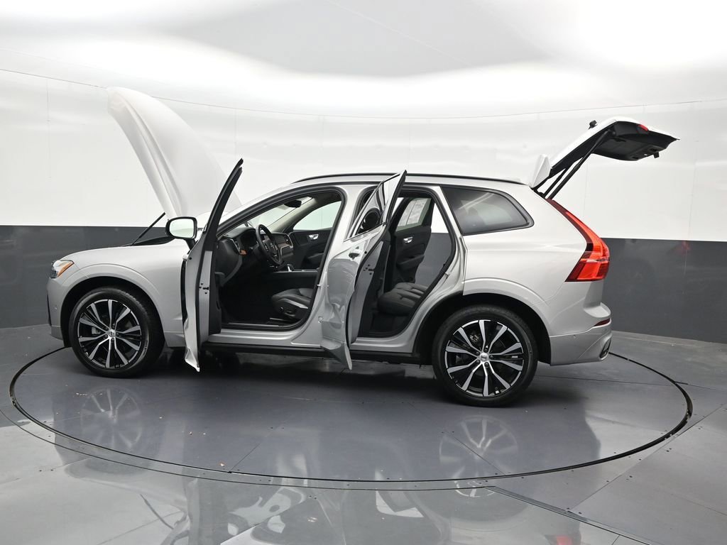 Used 2024 Volvo XC60 B5 Plus w/ Climate Package AWD/4WD image 39
